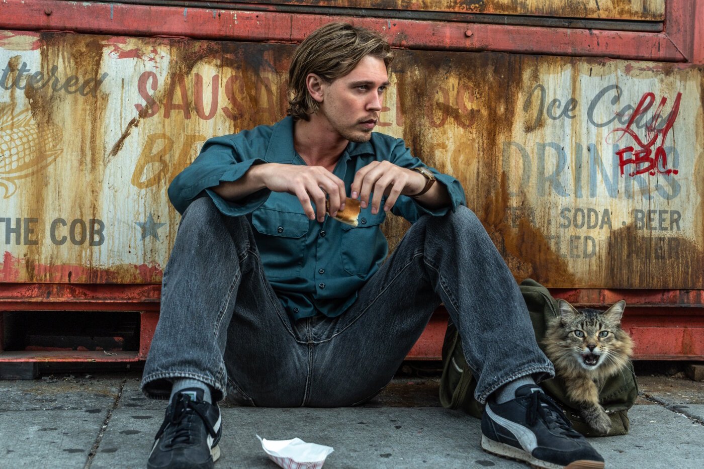 caught-stealing-movie-2025-latest-images-2