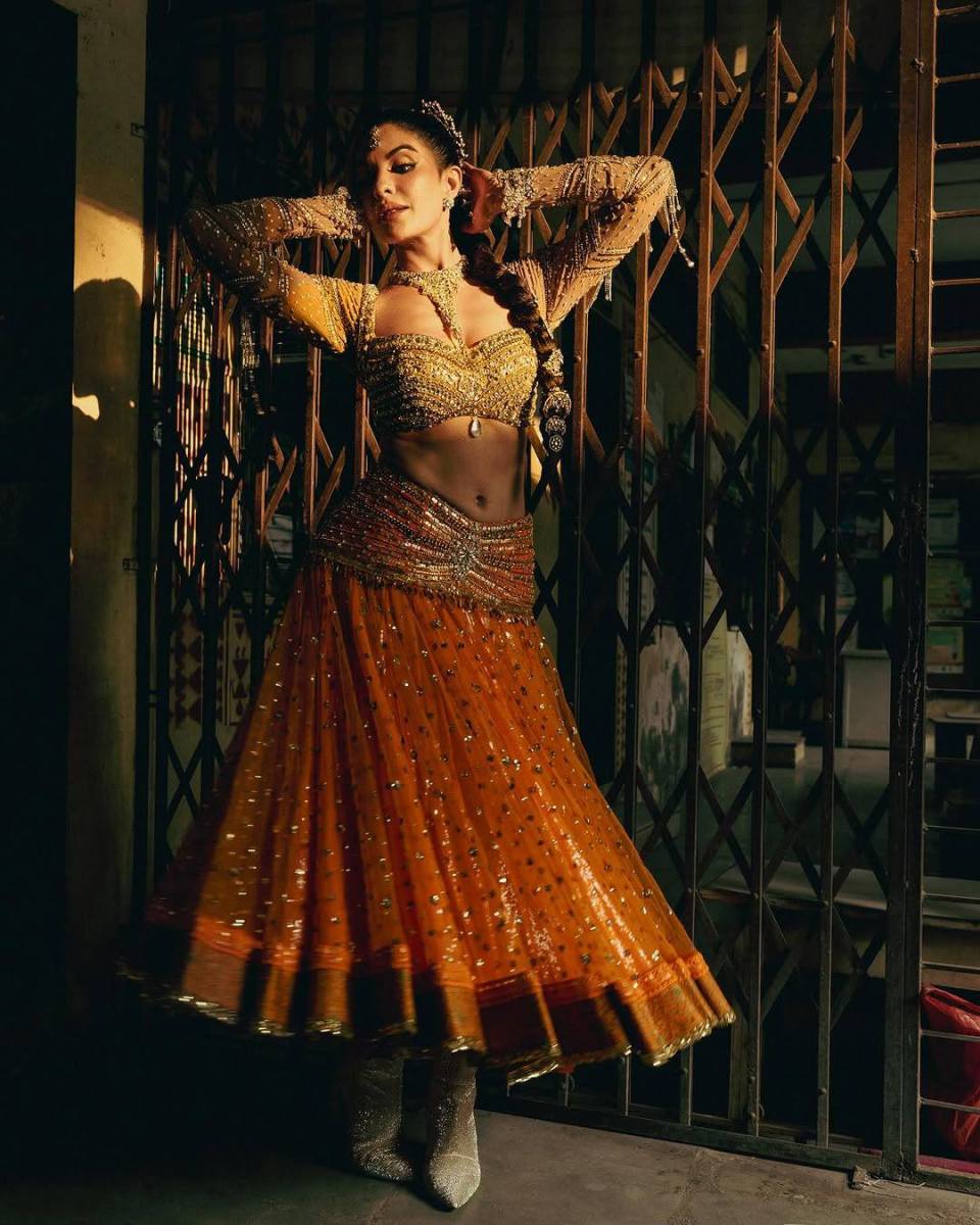 Jacqueline-Fernandez-Hot-Pics-03