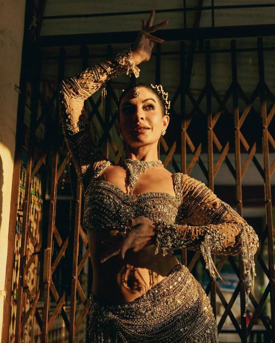 Jacqueline-Fernandez-Hot-Pics-05