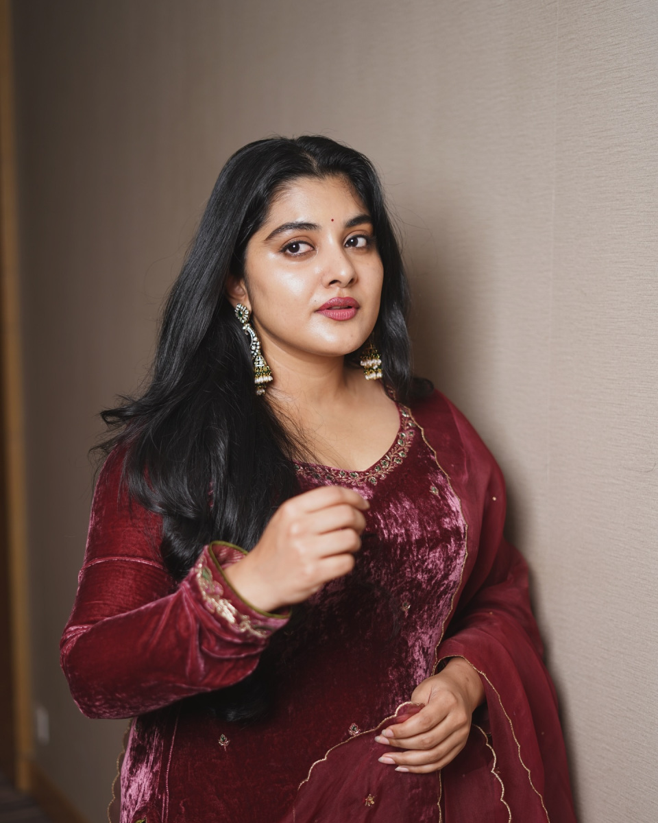 Nivetha-Thomas-Latest-Pics-in-Red-Outfit-2