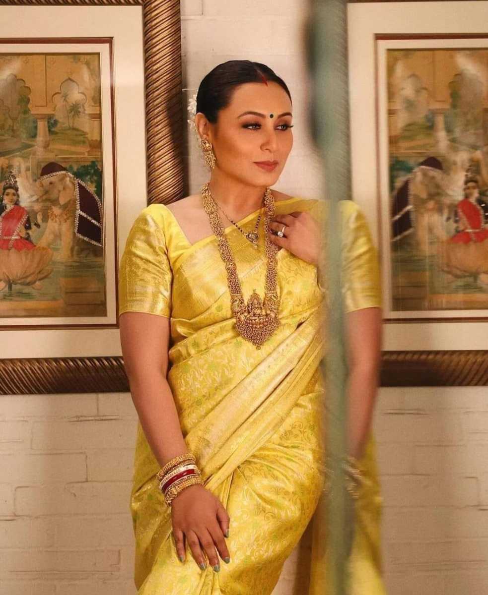 Rani-Mukerji-Latest-Pics-in-Yellow-Saree-4