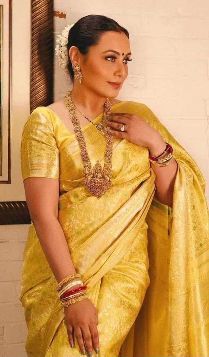 Rani-Mukerji-Latest-Pics-in-Yellow-Saree-5