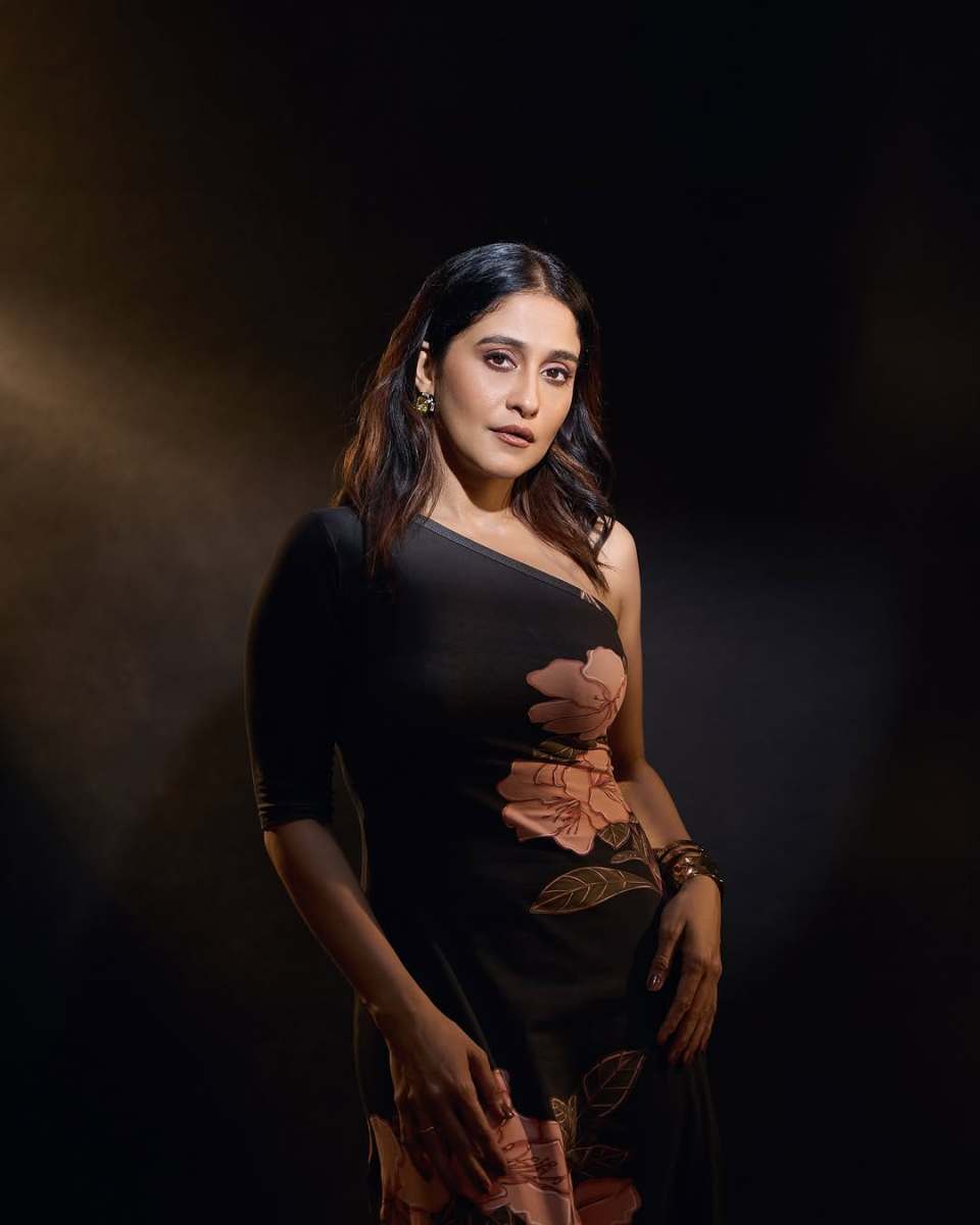 Regina-Cassandra-Latest-Hot-Photoshoot-Pics-5