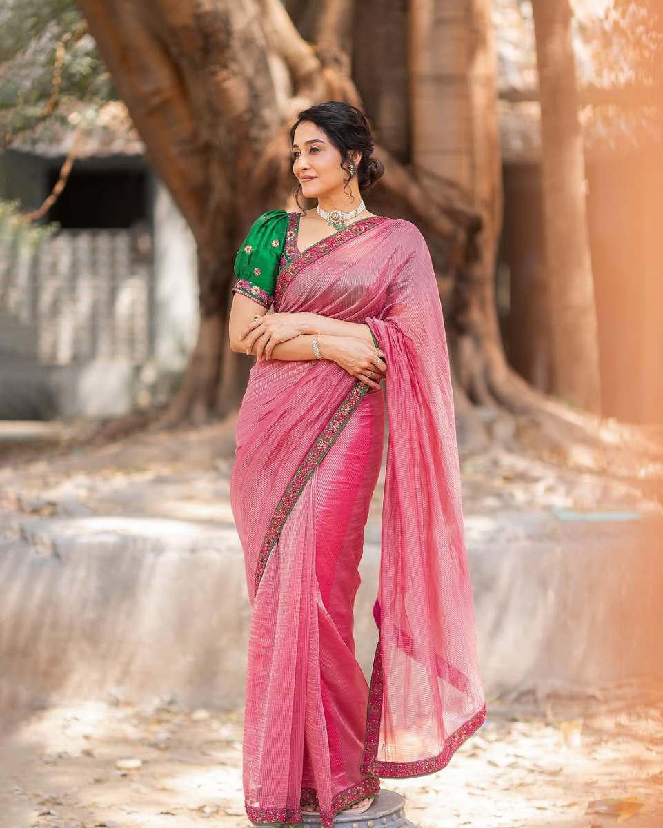 Regina Cassandra Latest Pics in Pink Saree