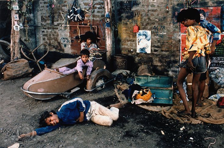 Salaam-Bomba-movie-pics-05