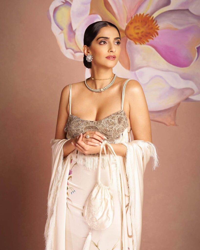 Sonam Kapoor new pics
