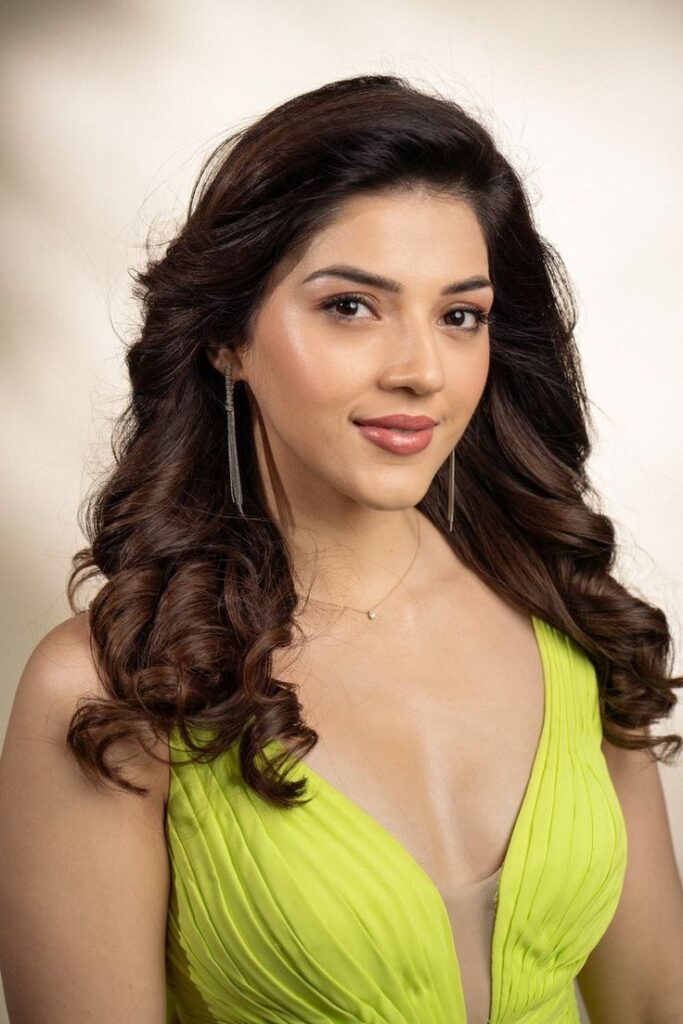 Mehreen Kaur Pirzada Latest Pics