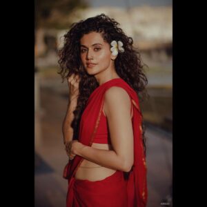 Tapsee Pannu hot stills