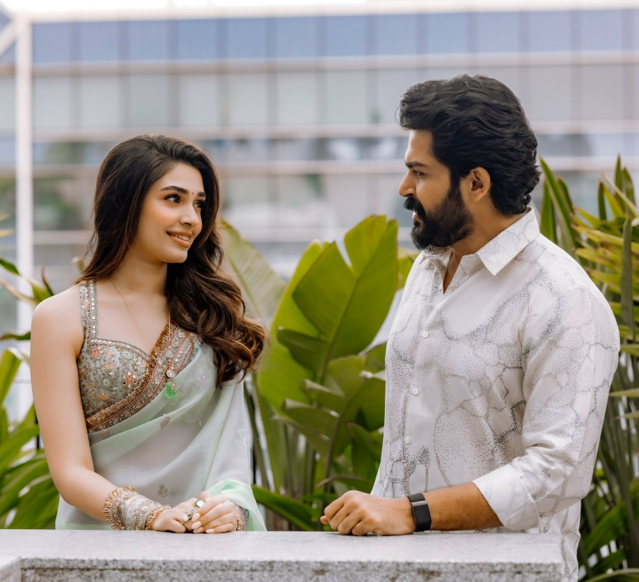 Karthi and Krithi Shetty promotional activities for their Tamil film, Vaa Vaathiyaar